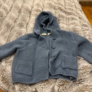 Baby gap sweater 6-12 months